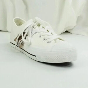 Sincerely Jules Size 10M Women's Vince White Lace Up Low Top Round Toe Sneakers